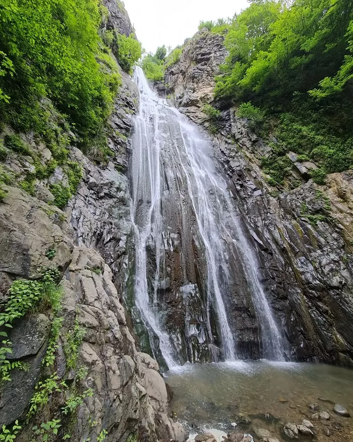 آبشار زیبای میلاش رودسر
